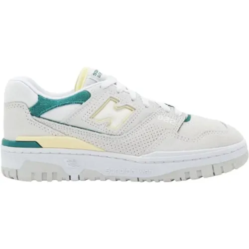 Flat Sneakers 550 Inspired by 80s and 90s Basketball Models , female, Sizes: 8 1/2 UK - New Balance - Modalova