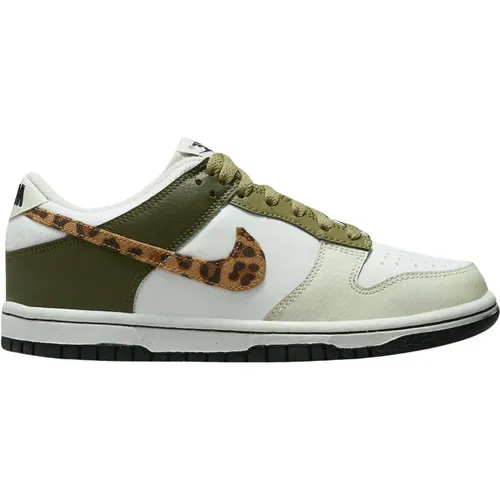 Olive Leopard Sneaker Limited Edition , Damen, Größe: 38 EU - Nike - Modalova