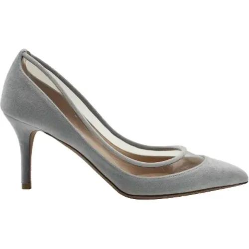 Pre-owned Velvet heels , female, Sizes: 2 1/2 UK - Valentino Vintage - Modalova
