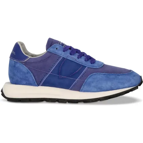 Chic Running Sneakers, Violet , female, Sizes: 6 UK, 4 UK, 7 UK, 3 UK, 5 UK - Philippe Model - Modalova