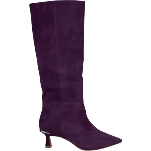 Stylish Leather Pointed Toe Boots , female, Sizes: 8 UK, 4 UK, 6 UK, 3 UK, 7 UK, 5 UK - Alma en Pena - Modalova