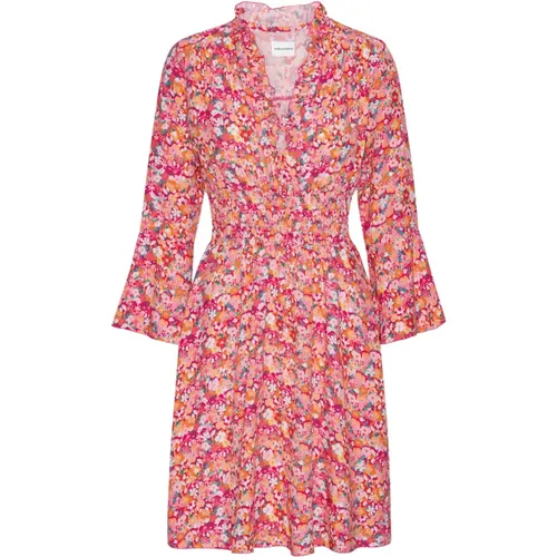 Rotes Blumen Kurzes Kleid Smock Taille - American Dreams - Modalova