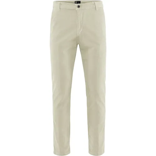 Slim-Fit Velvet Armored Chino Pants , male, Sizes: W36, W40, W31, W29, W28, W38, W34, W30, W32, W33 - BomBoogie - Modalova