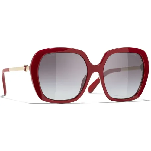 Rote Sonnenbrille, stilvoll und vielseitig , Damen, Größe: 56 MM - Chanel - Modalova
