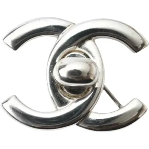 Pre-owned Metal brooches , female, Sizes: ONE SIZE - Chanel Vintage - Modalova
