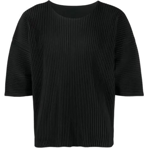 Pleated Short-Sleeve T-Shirt , male, Sizes: L - Issey Miyake - Modalova