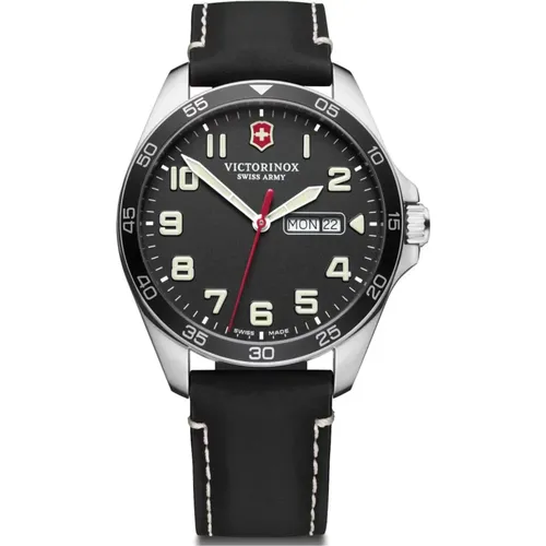 Leather Strap Quartz Watch, Black , male, Sizes: ONE SIZE - Victorinox - Modalova