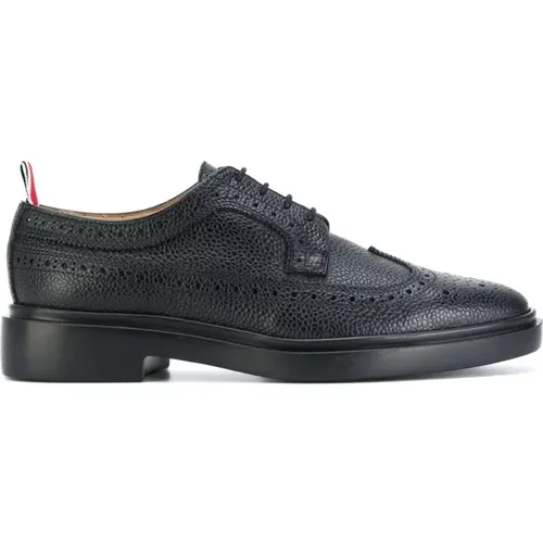 Schwarze Lederschuhe mit Lochmuster - Thom Browne - Modalova