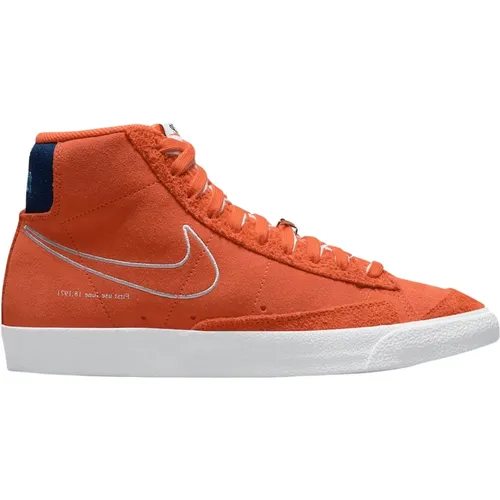 Limited Edition Blazer Mid 77 , male, Sizes: 12 UK, 7 UK, 6 1/2 UK, 10 UK, 10 1/2 UK, 11 UK, 8 1/2 UK, 6 UK, 9 UK, 14 1/2 UK, 11 1/2 UK, 8 UK, 5 UK, 1 - Nike - Modalova