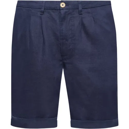 Linen Bermuda Shorts , male, Sizes: XL, 2XL, L, M - Peninsula - Modalova