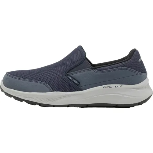 Equalizer 5.0 Sneakers , Herren, Größe: 42 1/2 EU - Skechers - Modalova