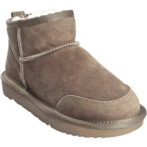 Chunky Sole Winter Boots T , female, Sizes: 5 UK, 4 UK, 6 UK - Sofie Schnoor - Modalova