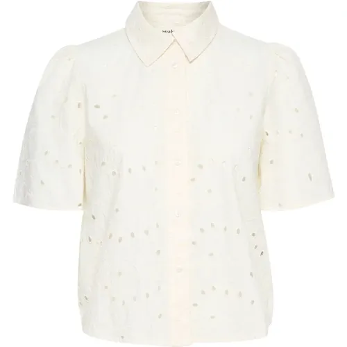 Feminine Weiße Bestickte Hemdbluse , Damen, Größe: S - Soaked in Luxury - Modalova