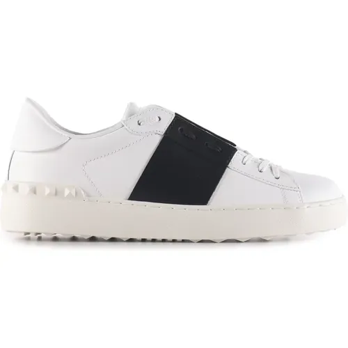 Black Leather Low-Top Sneakers , female, Sizes: 4 1/2 UK, 5 UK, 3 1/2 UK, 5 1/2 UK, 6 1/2 UK, 6 UK, 7 UK, 4 UK, 3 UK - Valentino Garavani - Modalova