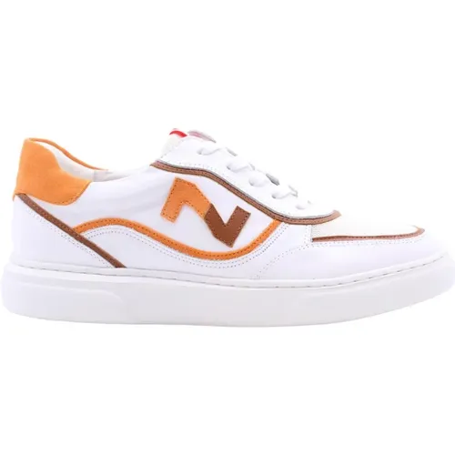 Stylish Casual Sneakers for Men , male, Sizes: 8 UK, 10 UK, 6 UK, 7 UK - Nathan-Baume - Modalova