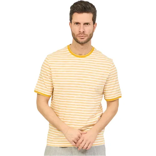 Striped T-shirt , male, Sizes: 2XL, L, 3XL, M, XL - Bugatti - Modalova