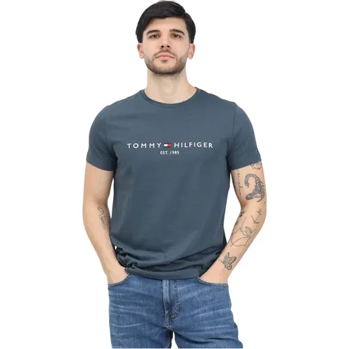 Blau T-Shirt mit kurzen Ärmeln Modern Fit , Herren, Größe: S - Tommy Hilfiger - Modalova