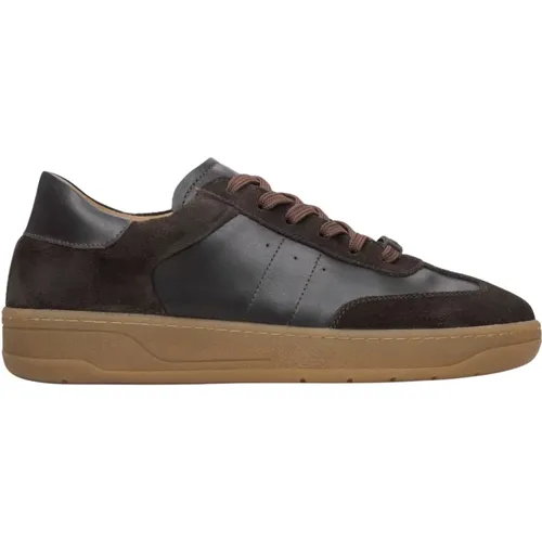 Damen Braune Sneakers aus Italienischem Echtem Leder und Velours Er00115729 - Estro - Modalova