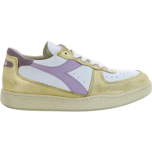 Damen Goldene Low Top Sneakers , Damen, Größe: 40 1/2 EU - Diadora - Modalova
