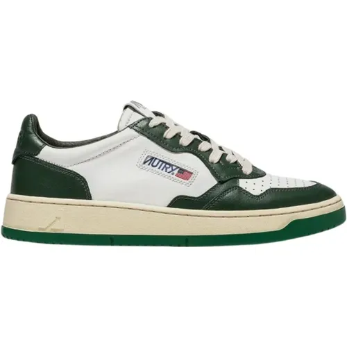 Weiße Grüne Ledersneakers mit Perforierter Spitze - Autry - Modalova