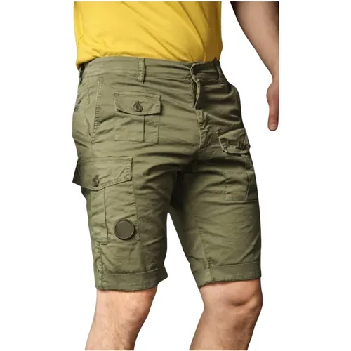 Cargo Bermuda Shorts Limited Edition Karottenpassform , Herren, Größe: 2XL - Mason's - Modalova