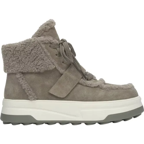 Women's Grey Velour Ankle Boots for Winter with Wool Lining Er00115862 , female, Sizes: 3 UK, 6 UK, 8 UK, 5 UK, 4 UK, 7 UK - Estro - Modalova