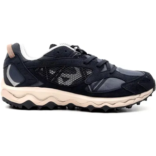 Gore-Tex Fabric Sneakers , male, Sizes: 7 UK, 10 1/2 UK, 8 UK, 8 1/2 UK, 9 UK, 10 UK - Mizuno - Modalova