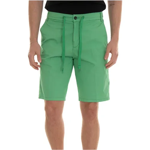 Cotton Bermuda Jogging Style Shorts , male, Sizes: 3XL, 4XL, L, M, 2XL, XL - Harmont & Blaine - Modalova