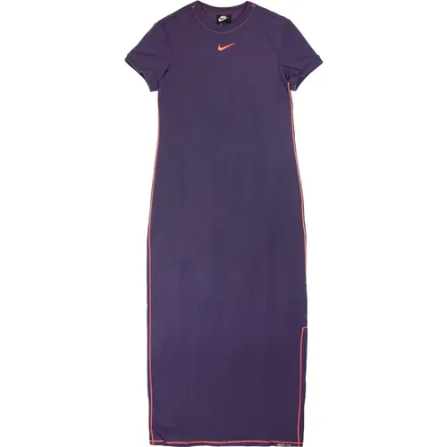 Icon Clash Maxi Dress Dark Raisin , female, Sizes: XS, M, S - Nike - Modalova