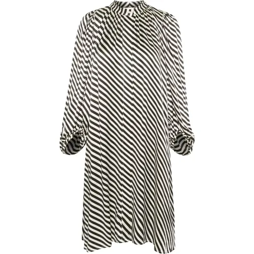 Schwarz-Weißes Diagonales Streifenkleid , Damen, Größe: L - Soaked in Luxury - Modalova