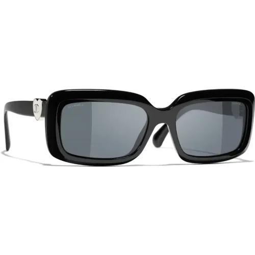 Iconic Sunglasses with Uniform Lenses , unisex, Sizes: 52 MM, 56 MM - Chanel - Modalova