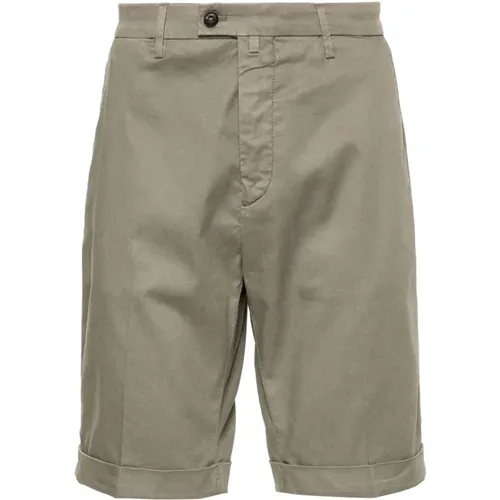 Grüne Casual Bermuda Shorts,Blaue Casual Bermuda Shorts - Corneliani - Modalova