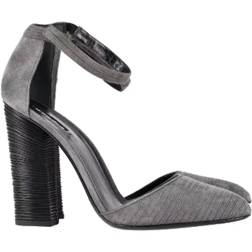 Pre-owned Wildleder heels - Armani Pre-owned - Modalova
