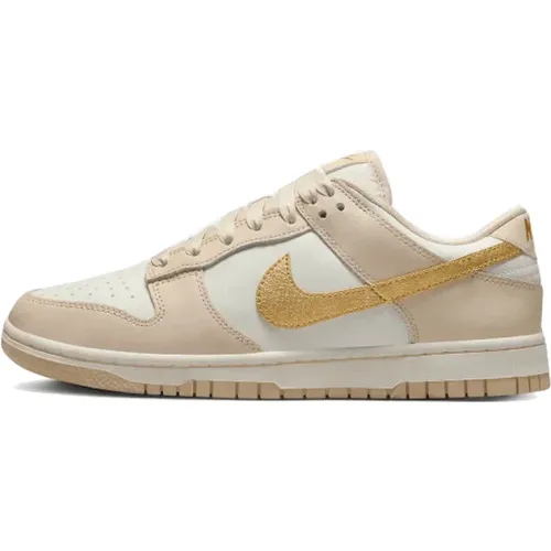 Phantom Metallic Gold Sneakers , Damen, Größe: 35 1/2 EU - Nike - Modalova