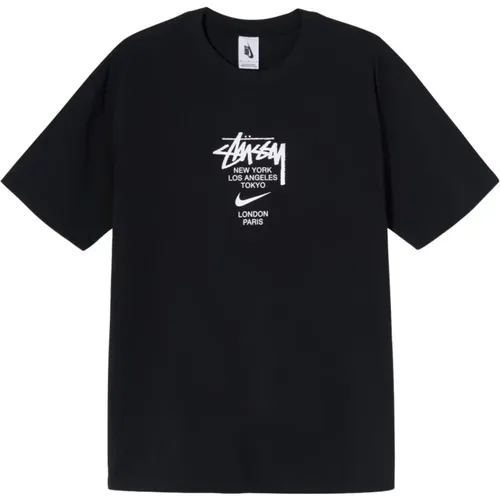 Limited Edition Stussy International T-Shirt , male, Sizes: M, S, XL, L, XS, 2XL - Nike - Modalova