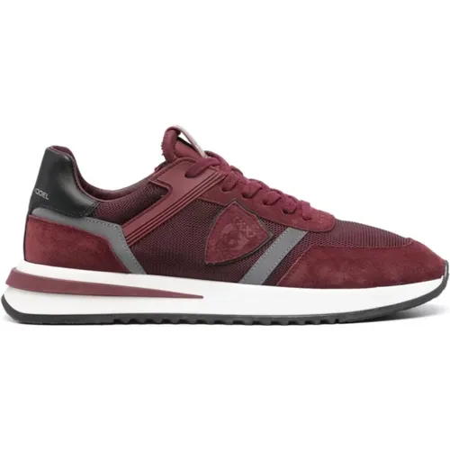 Bordeaux Suede Sneaker , Herren, Größe: 44 EU - Philippe Model - Modalova