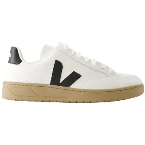 Leather sneakers , female, Sizes: 9 UK, 8 UK, 11 1/2 UK, 11 UK, 10 UK, 7 UK - Veja - Modalova