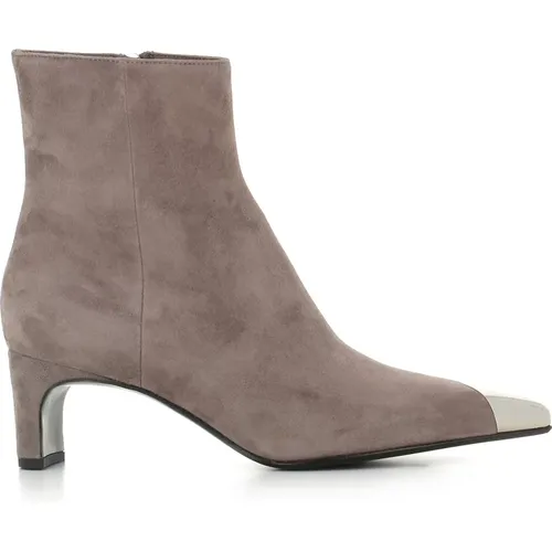 Light Grey Suede Pointed Boots , female, Sizes: 4 1/2 UK - Sergio Levantesi - Modalova