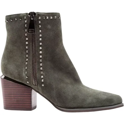 Studded Zipper Leather Ankle Boots , female, Sizes: 3 UK, 8 UK, 6 UK, 7 UK - Alma en Pena - Modalova