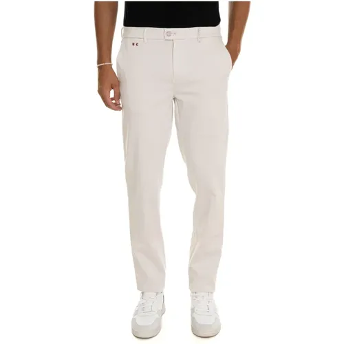 Anpassbare Luisregular Chino mit Lederlogo - Tramarossa - Modalova