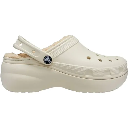 Cozy and Stylish Classic Platform Sandals , female, Sizes: 1 UK, 3 UK, 8 UK, 6 UK, 4 UK - Crocs - Modalova