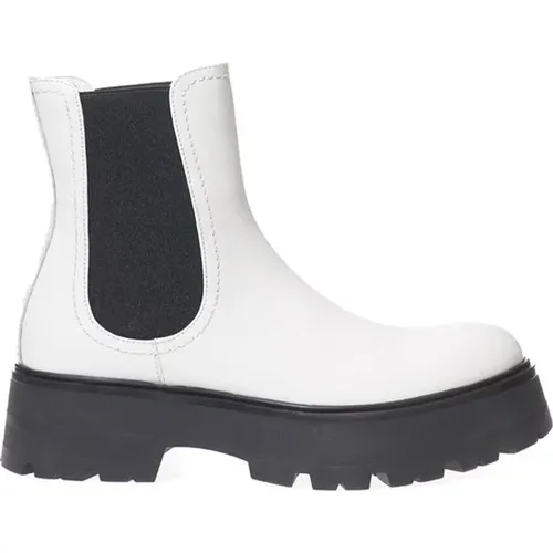 Elegant Monochrome Leather Boots , female, Sizes: 3 1/2 UK - alexander mcqueen - Modalova