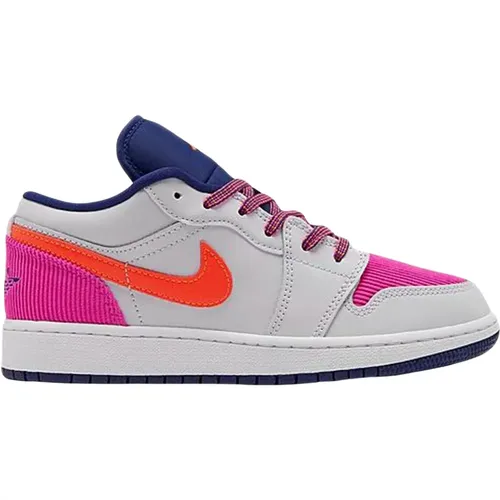 Limited Edition Pink Corduroy Sneakers , male, Sizes: 4 1/2 UK, 2 UK, 5 UK - Nike - Modalova