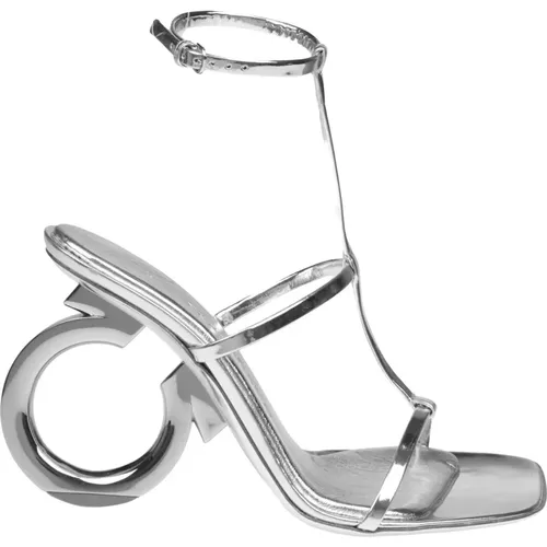 Gancini Heel Sandale aus Silberleder - Salvatore Ferragamo - Modalova