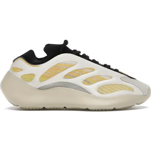 V3 Yellow Sneakers , male, Sizes: 8 2/3 UK - Adidas - Modalova