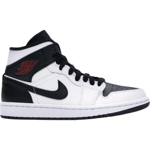 Limited Edition Air Jordan 1 Mid , male, Sizes: 6 1/2 UK, 2 1/2 UK, 4 1/2 UK, 2 UK, 8 1/2 UK, 9 UK, 7 UK, 5 UK, 6 UK, 4 UK, 8 UK, 3 1/2 UK, 10 1/2 UK - Nike - Modalova