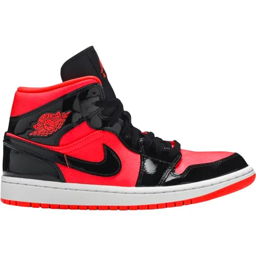 Limited Edition Air Jordan 1 Mid , male, Sizes: 2 UK, 10 1/2 UK, 8 UK, 3 1/2 UK, 10 UK, 6 UK, 2 1/2 UK, 6 1/2 UK, 8 1/2 UK, 7 UK, 4 1/2 UK, 5 UK, 4 UK - Nike - Modalova