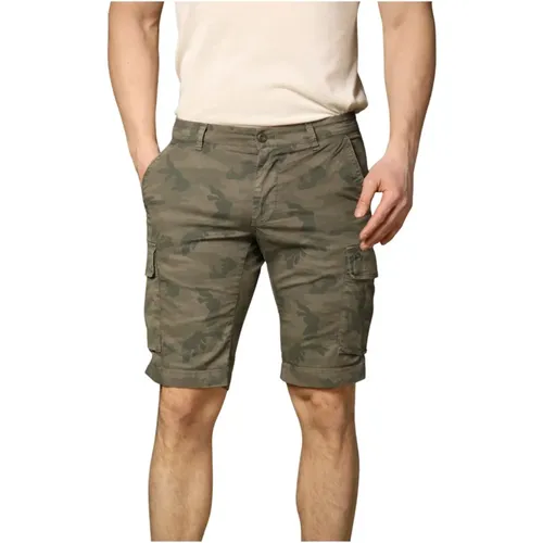 Camouflage Cargo Bermuda Grün Beige , Herren, Größe: S - Mason's - Modalova