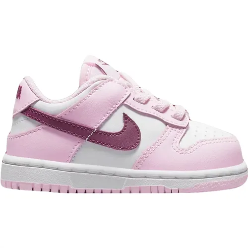 Limitierte Auflage Pink Red White Sneakers - Nike - Modalova