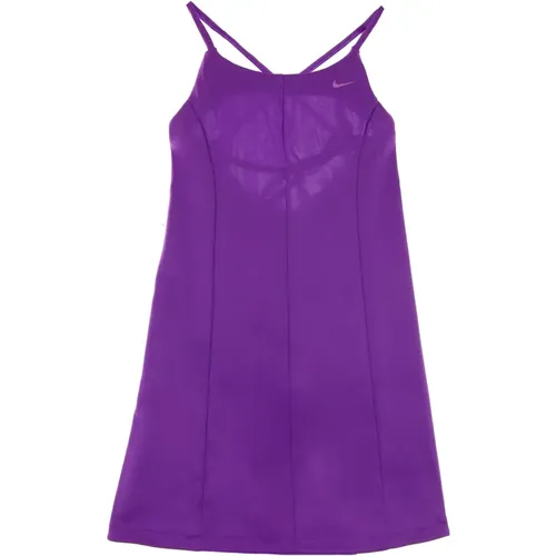 Sportswear Clash Dress Wild Berry , female, Sizes: M - Nike - Modalova